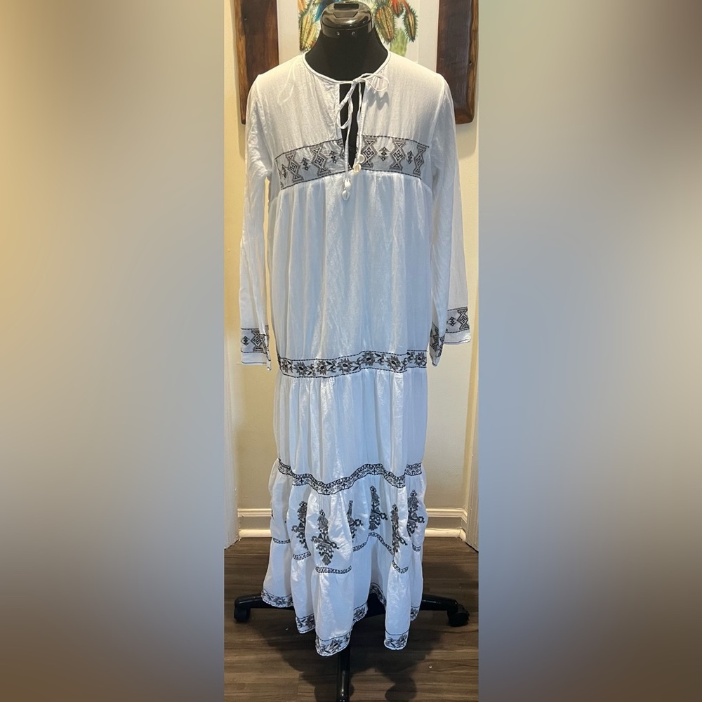 Zara Elegant White Embroidered Dress